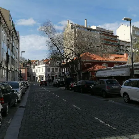Апартаменты Stunning Near Marques De Pombal Лиссабон