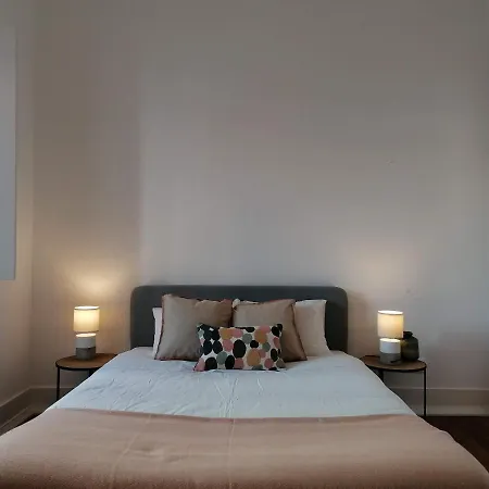 Апартаменты Stunning Near Marques De Pombal Лиссабон