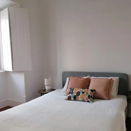Stunning Near Marques De Pombal Apartment Lisbon